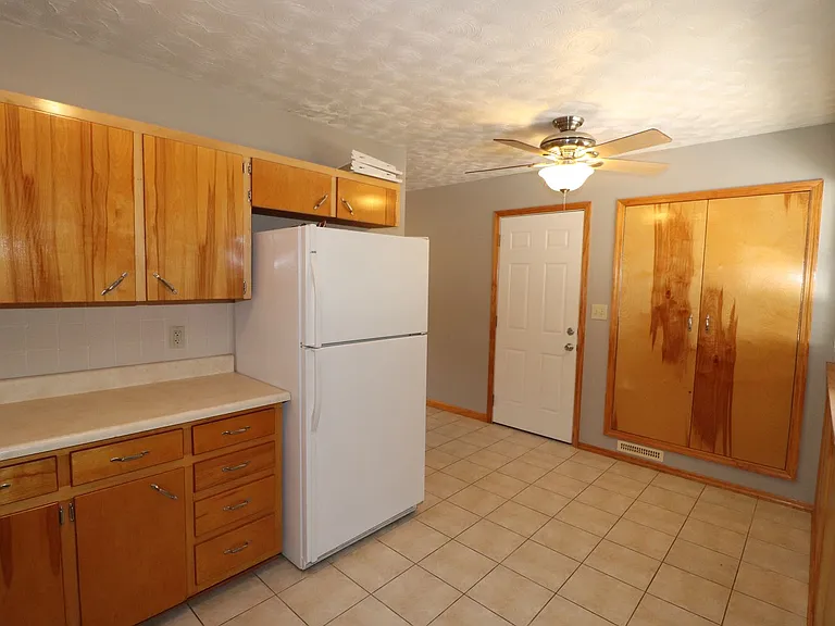 510 Maple St — Photo 9