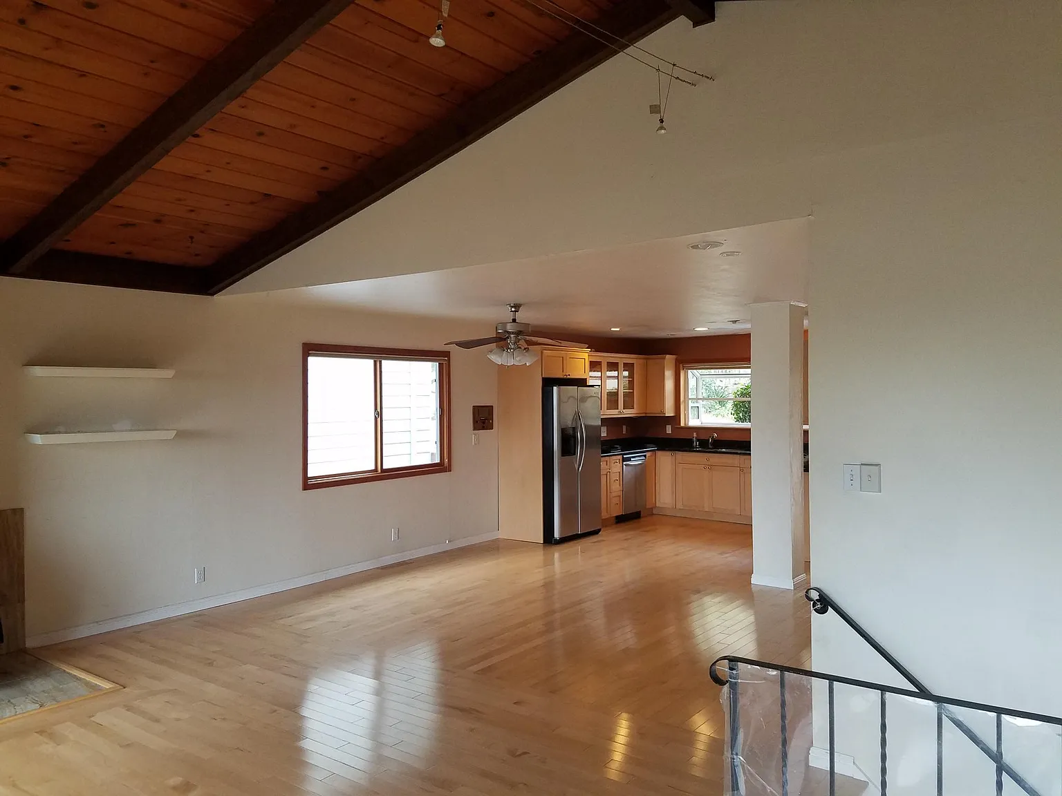 3 bed, 1496 sqft, $4,400 — Photo 4