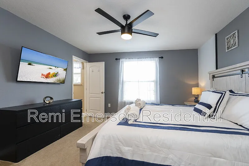 3 bed, 2.5 bath, 1834 sqft, $1,950 — Photo 4