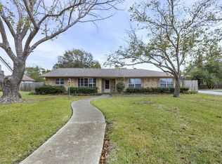 600 Hunter St, Bonham, TX 75418