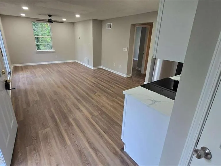 3025 Mangum Dr #B — Photo 7