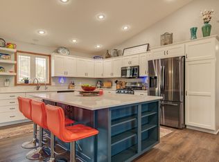 1300 30th St, Spirit Lake, IA 51360