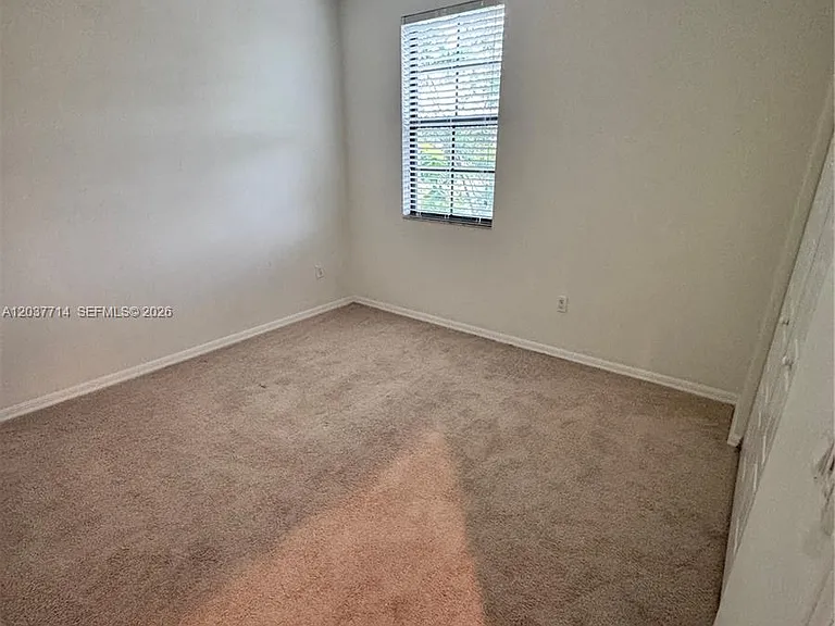 636 NE 193rd St — Photo 13