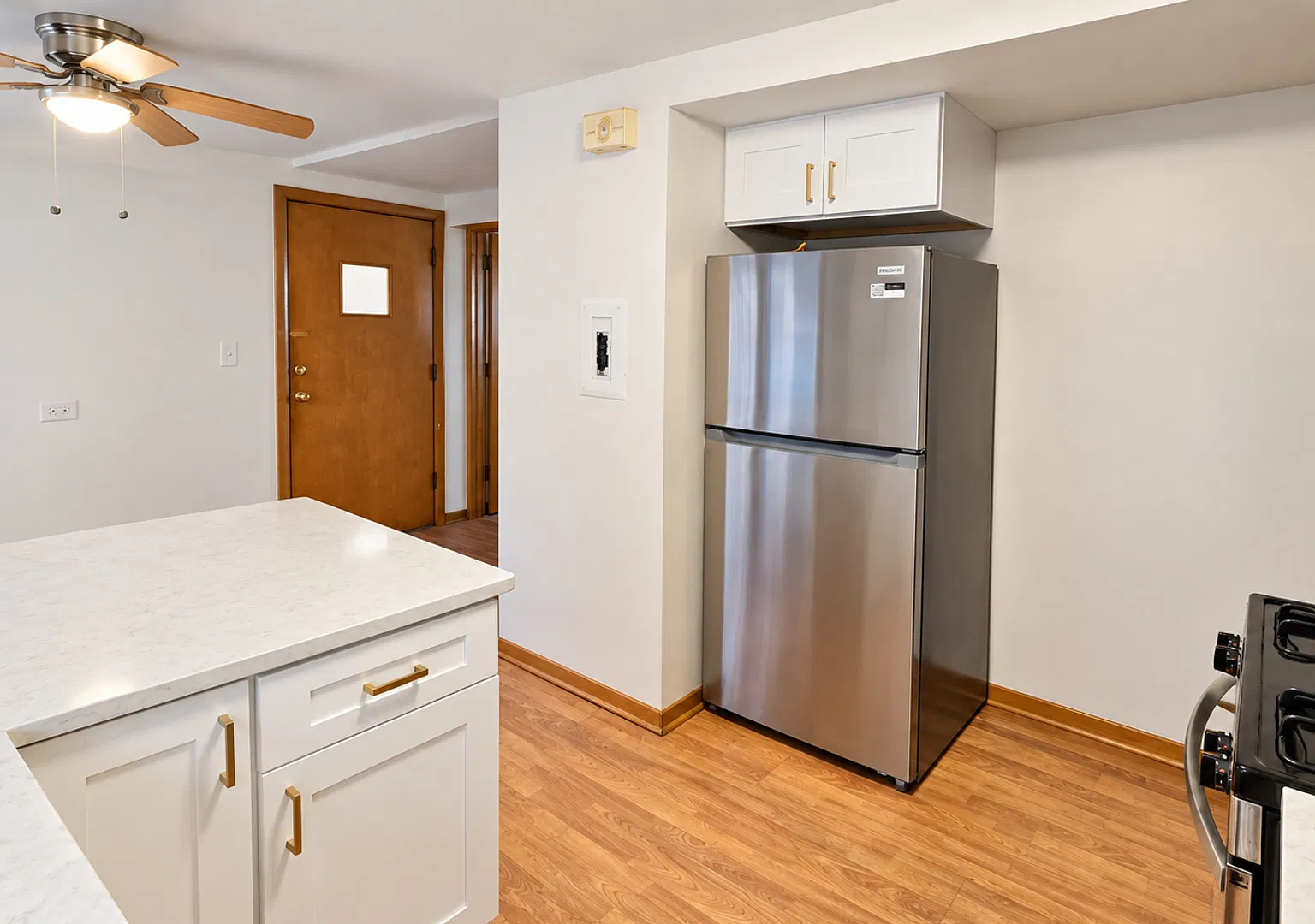 2 bed, 800 sqft, $1,750 — Photo 4