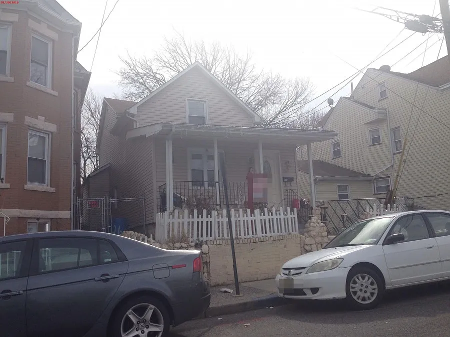 124 Gould Ave photo 1
