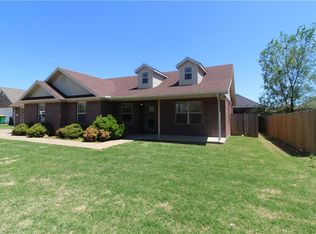 1200 Lariat Dr, Centerton, AR 72719