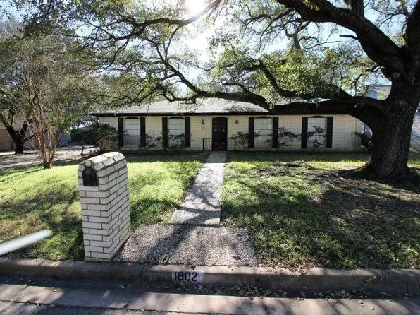 1802 Leona Dr, College Station, TX 77840