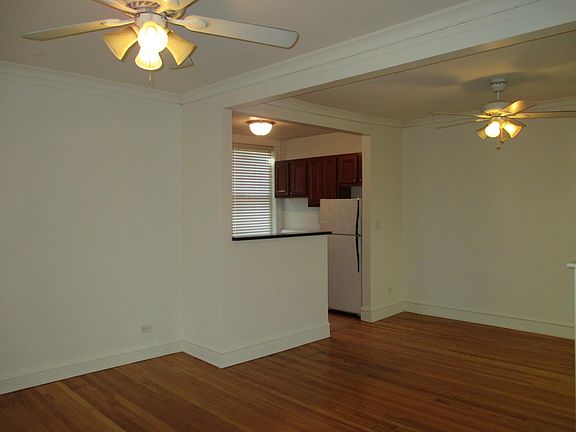 5th image of 929 W Oakdale Ave #3
