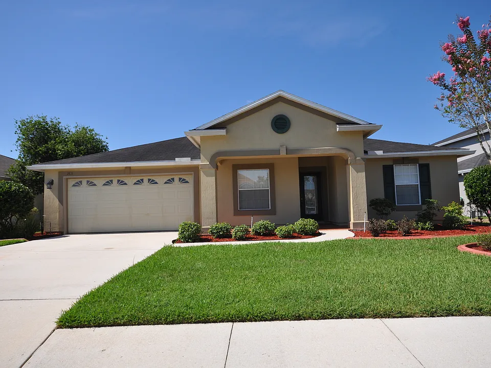 2515 Crestdale Ct