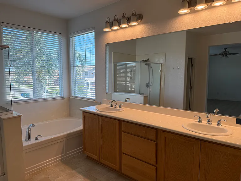 10839 Lands End Dr — Photo 38