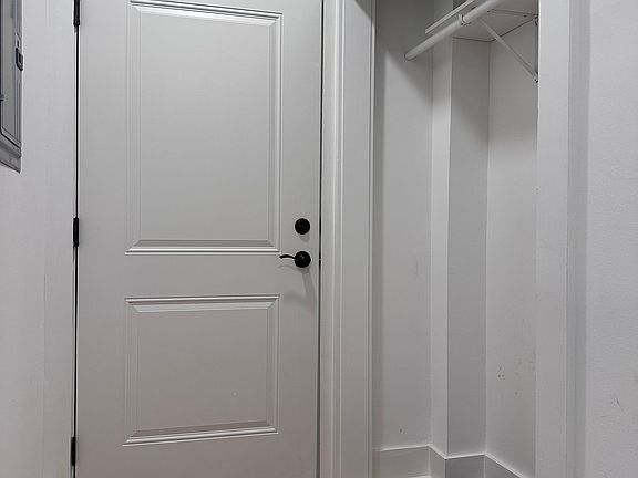 5th image of 95 Troup St APT 8