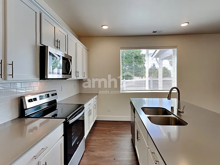 17629 26th Avenue Ct E — Photo 3