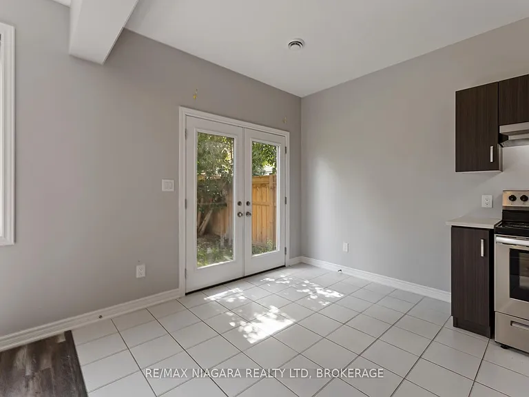 81 Grove St — Photo 9