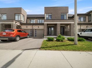 166 Deerpath Dr #32, Guelph, ON N1K 0E2
