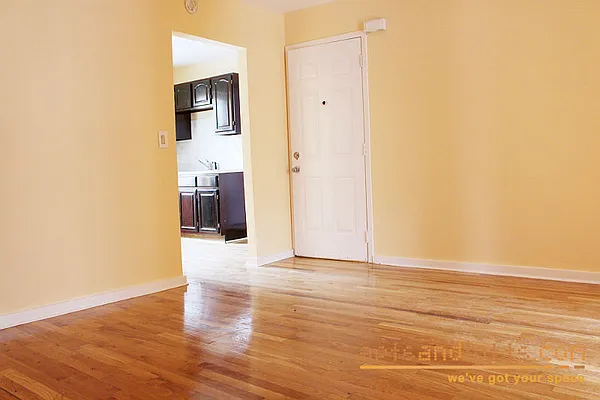 Rented by aptsandlofts.com | media 1