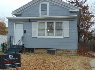 713 Stuart St, Green Bay, WI 54301