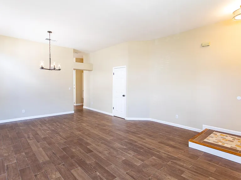 1040 Dellwood Ct — Photo 23