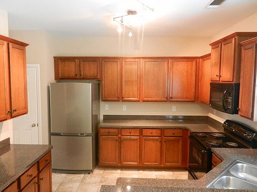 3rd image of 5015 Amethyst Dr