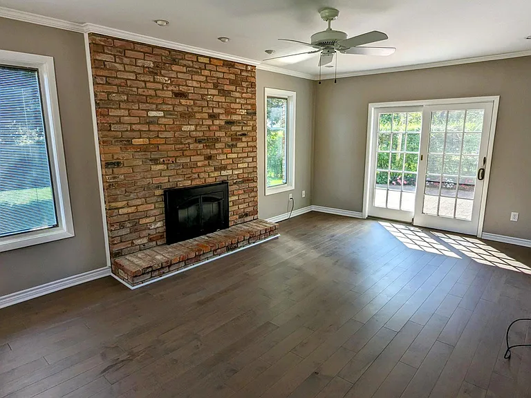 4676 Fairmont Dr — Photo 12