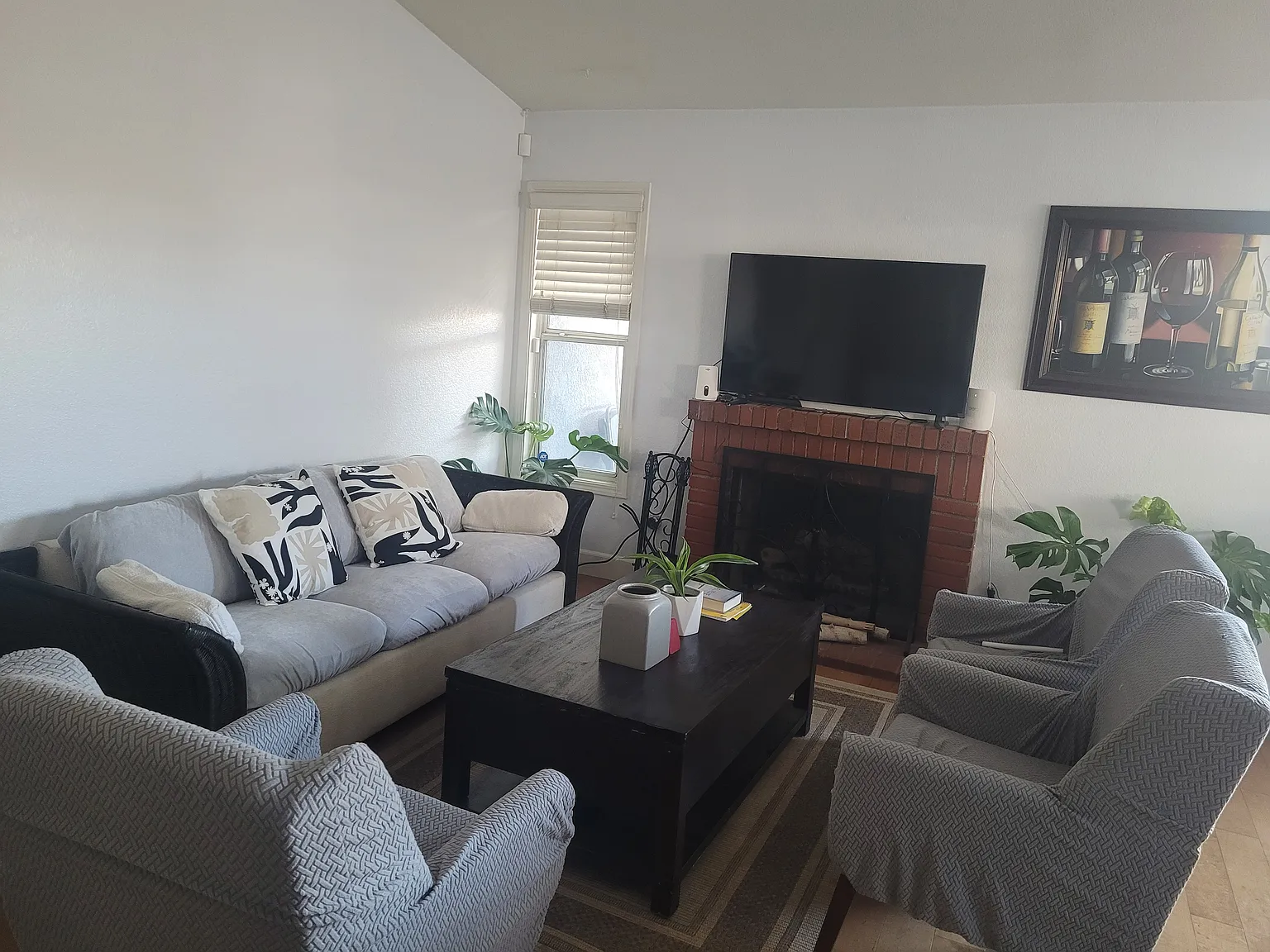 3 bed, 1405 sqft, $3,795 — Photo 4
