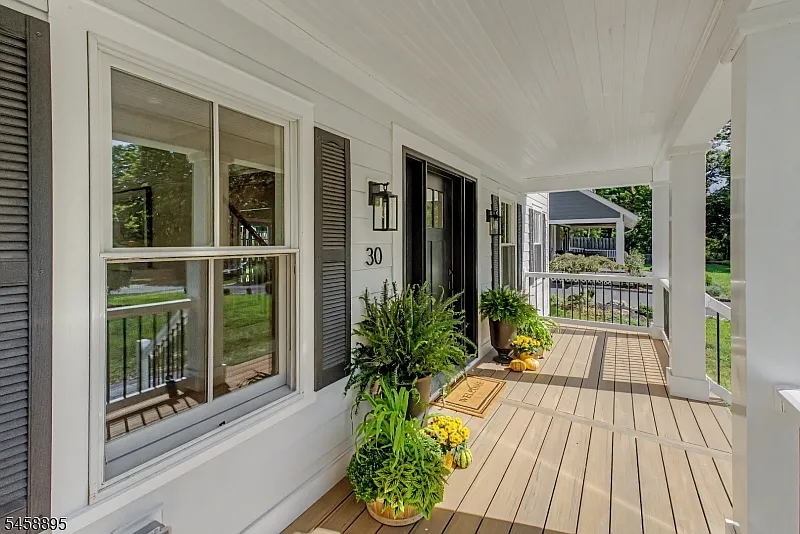 5 bed, 5.5 bath, $10,750 — Photo 4