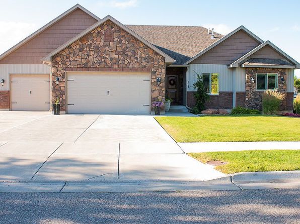 601 Gatehouse Ln