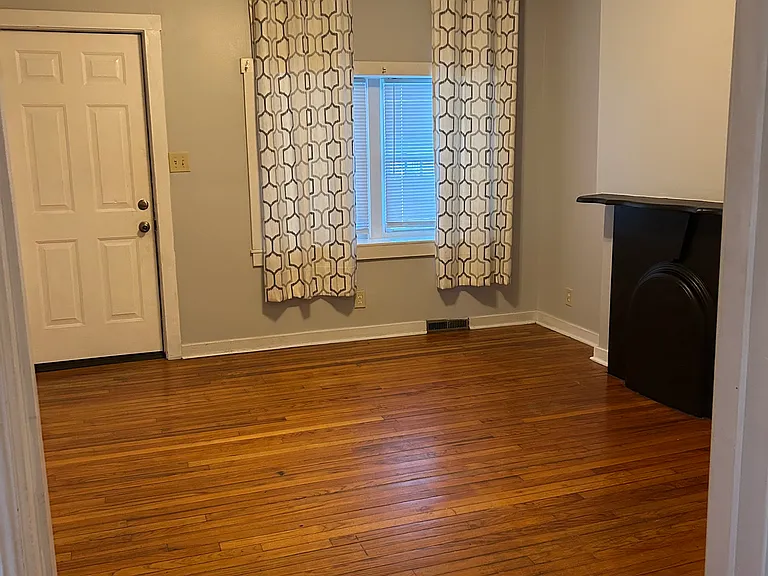 182 Miami Ave — Photo 22
