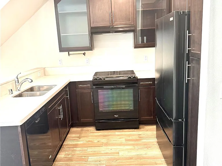 14121 W Oak Ln — Photo 10