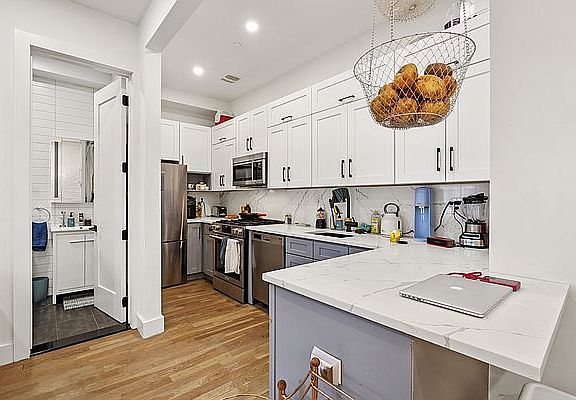 4th image of 841 De Kalb Ave #2F