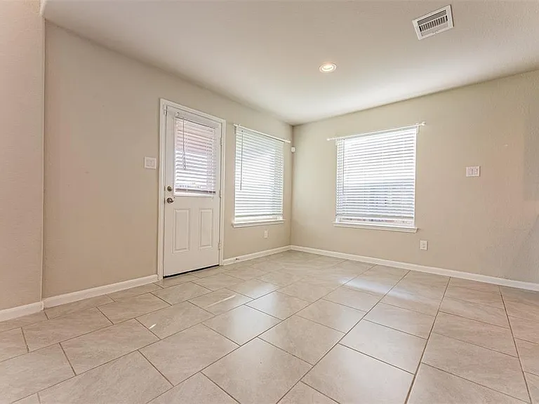 29614 Juniper Ct — Photo 6