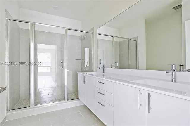 8001 NW 41st St #F06 — Photo 9
