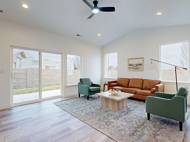 4529 Grove Ct — Photo 12