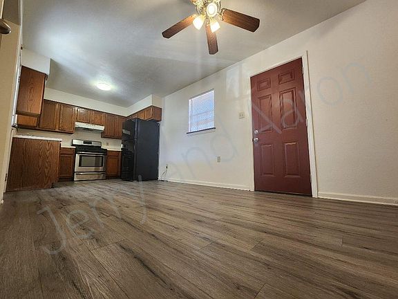 Dining room - Kitchen