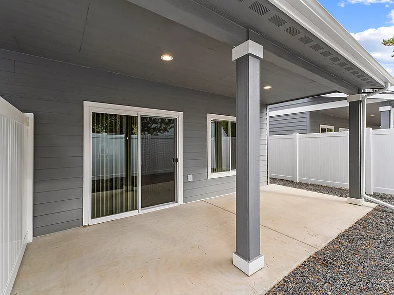 Birkdale Commons — Photo 102