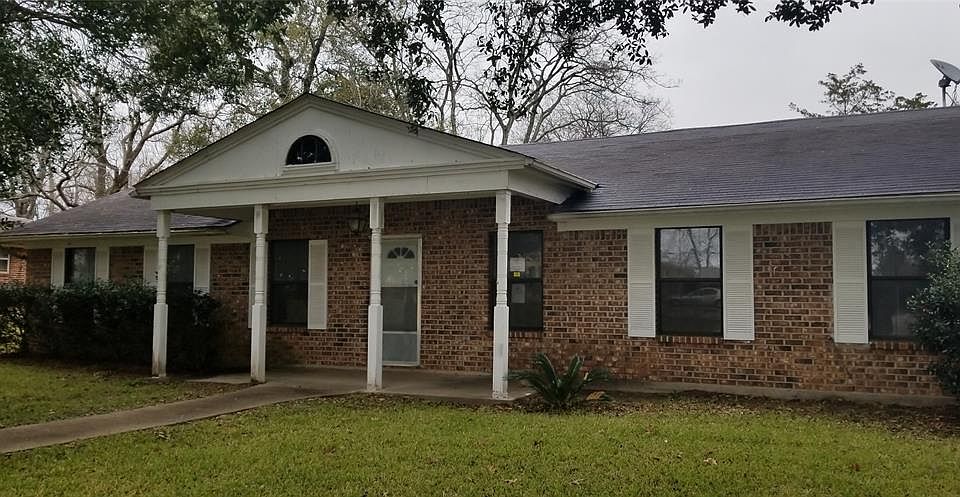1st image of 311 Bogan St