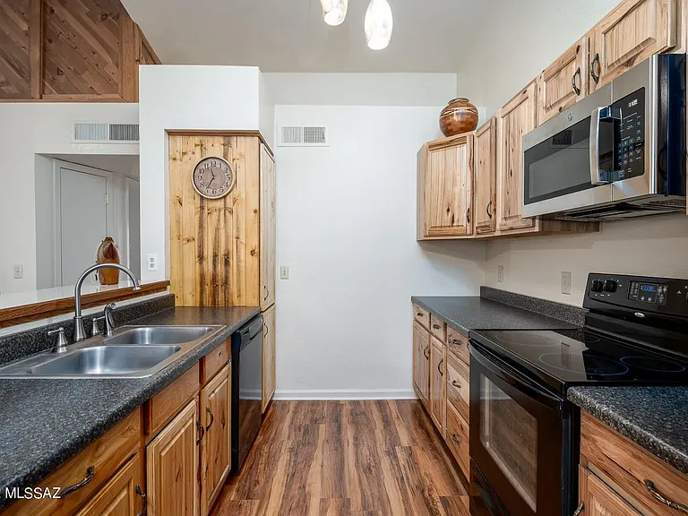 1691 W Midvale Village Dr — Photo 11