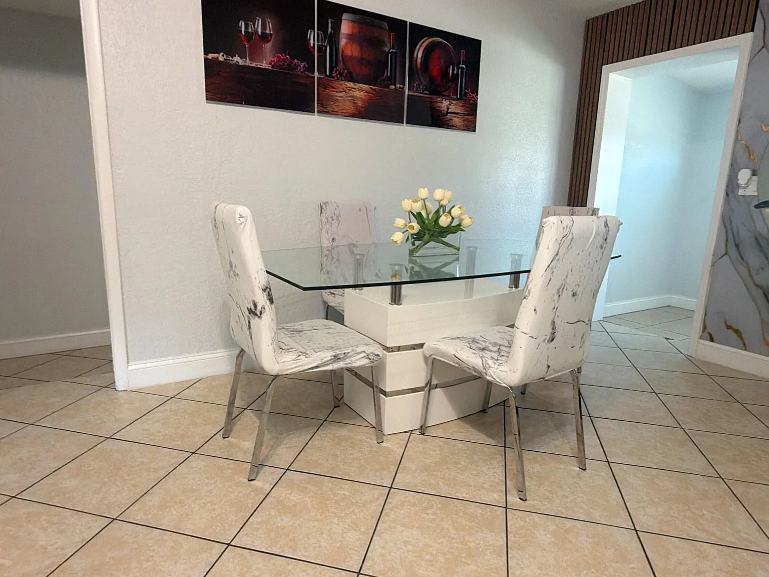 4 bed, 2.0 bath, 1291 sqft, $2,650 — Photo 4