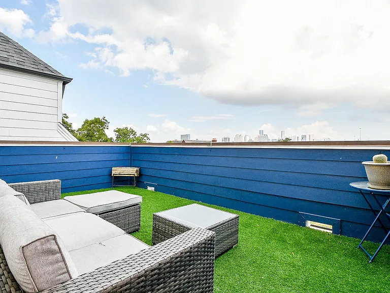 4604 Chartres St — Photo 19