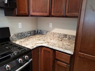 222 W Hunters Rdg, Valmeyer, IL 62295