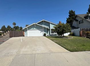2890 Waverly Ave, Camarillo, CA 93010