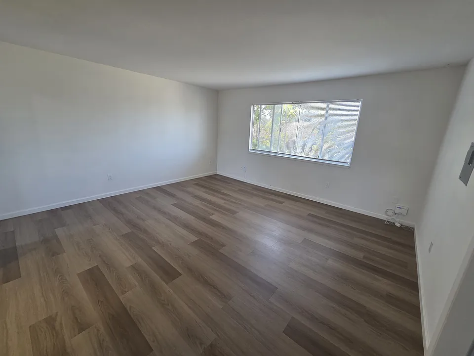 1820 Santa Clara Ave