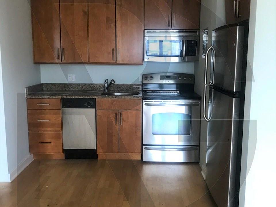 1st image of 445 W Wellington Ave #13EAST
