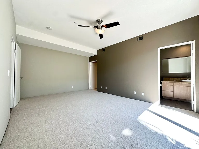 1518 E Baristo Rd — Photo 13