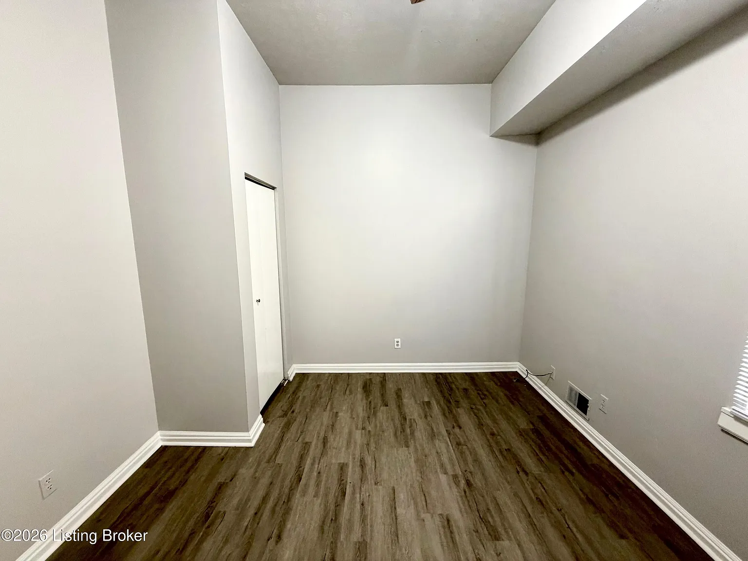 4 bed, 1.5 bath, 1596 sqft, $950 — Photo 4