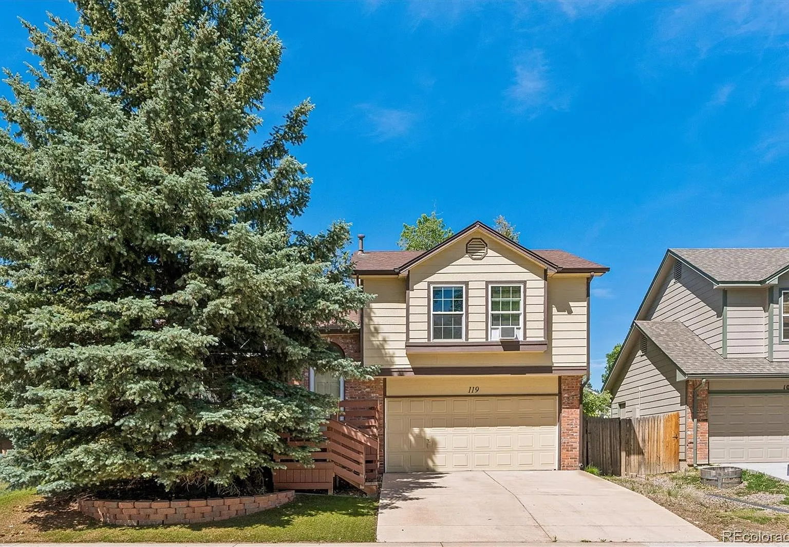 3 bed, 1.0 bath, 1012 sqft, $2,800 — Photo 1