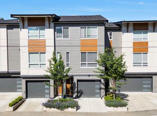 19935 75a Ave #3, Langley, BC V2Y 1S1