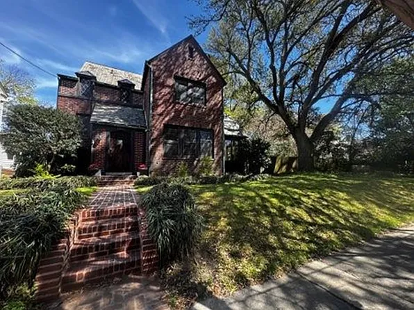 1418 Armistead Bridge Rd, Norfolk, VA 23507