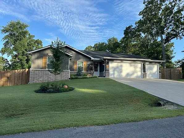 13 Carnahan Ln, Bella Vista, AR 72715
