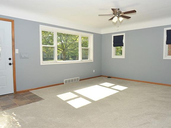 2nd image of 6580 Lawnwood Ave