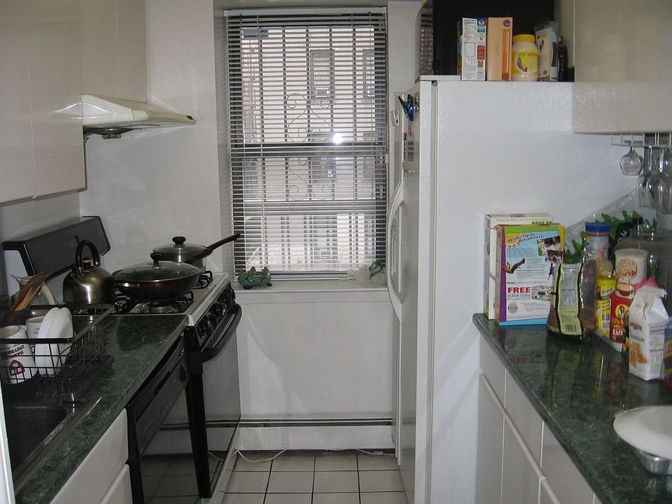1st image of 14720 35th Ave APT 3G